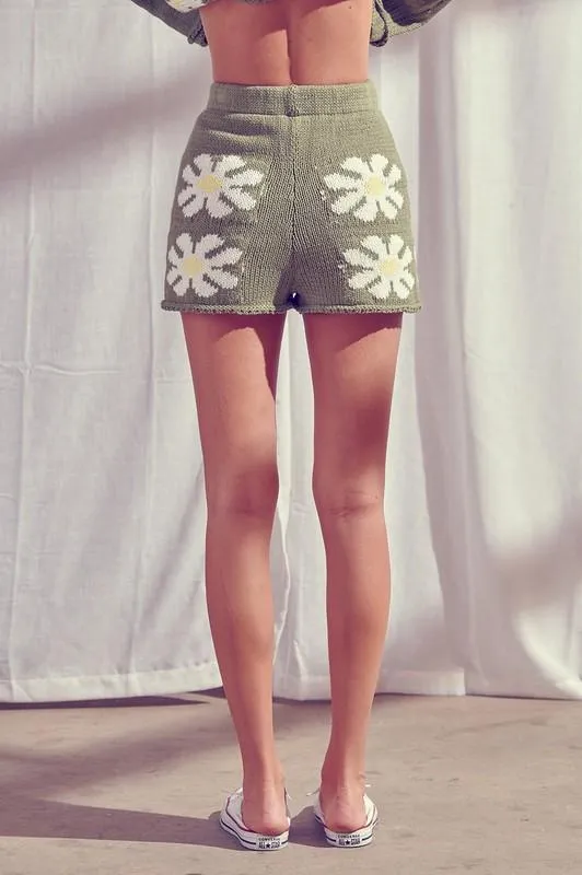 Daisy Days Shorts in Green