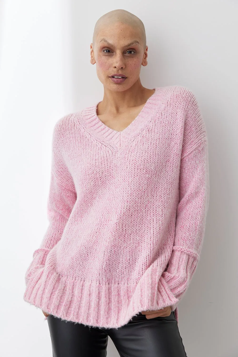 Naya Vee Sweater | Rose