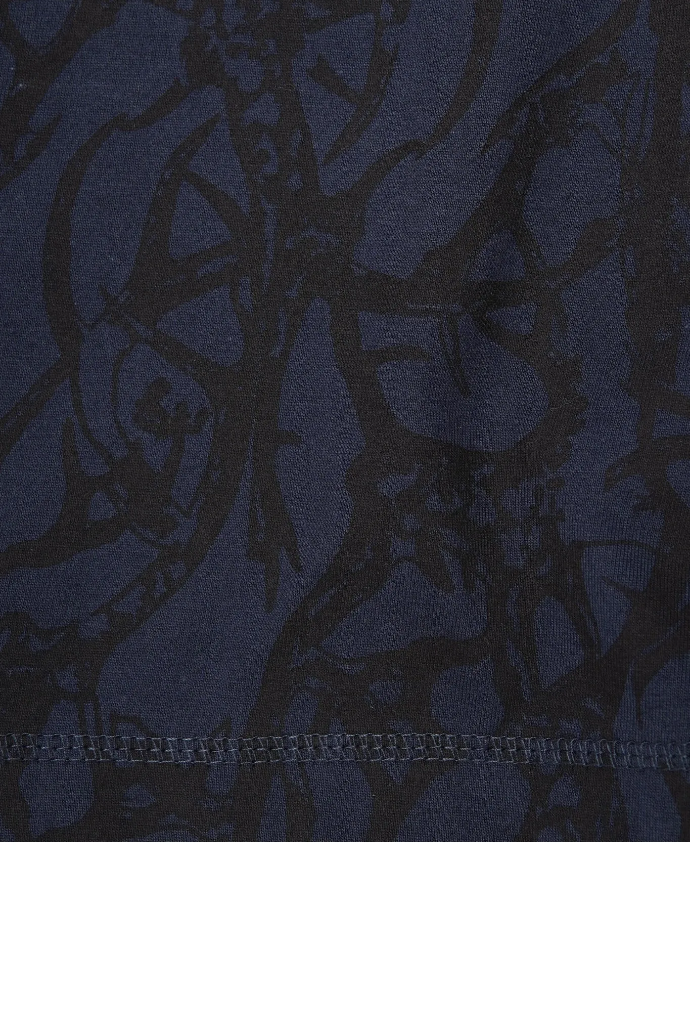 "VINES AND THORNS" BOX TEE IN NAVY