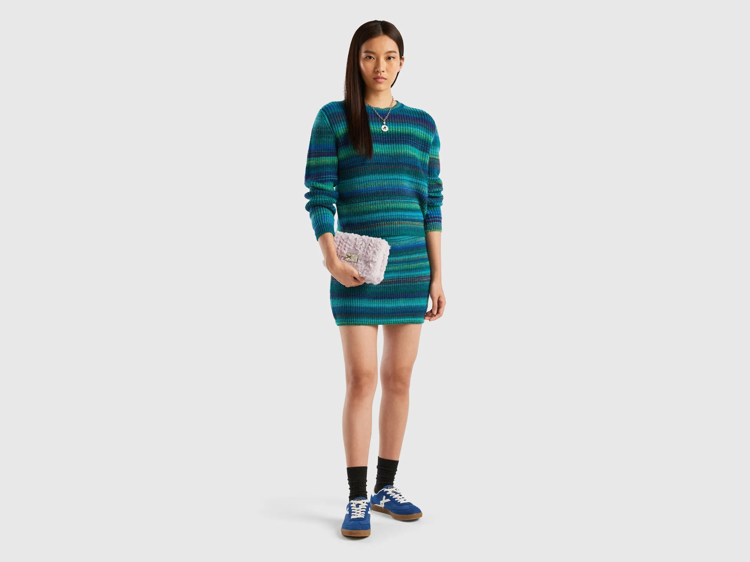 Regular Fit Crew Neck Ribbed Edges Soft Wool Blend Sweater