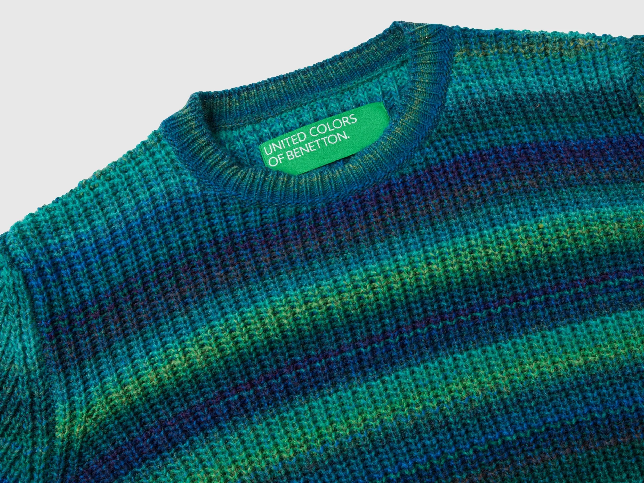 Regular Fit Crew Neck Ribbed Edges Soft Wool Blend Sweater